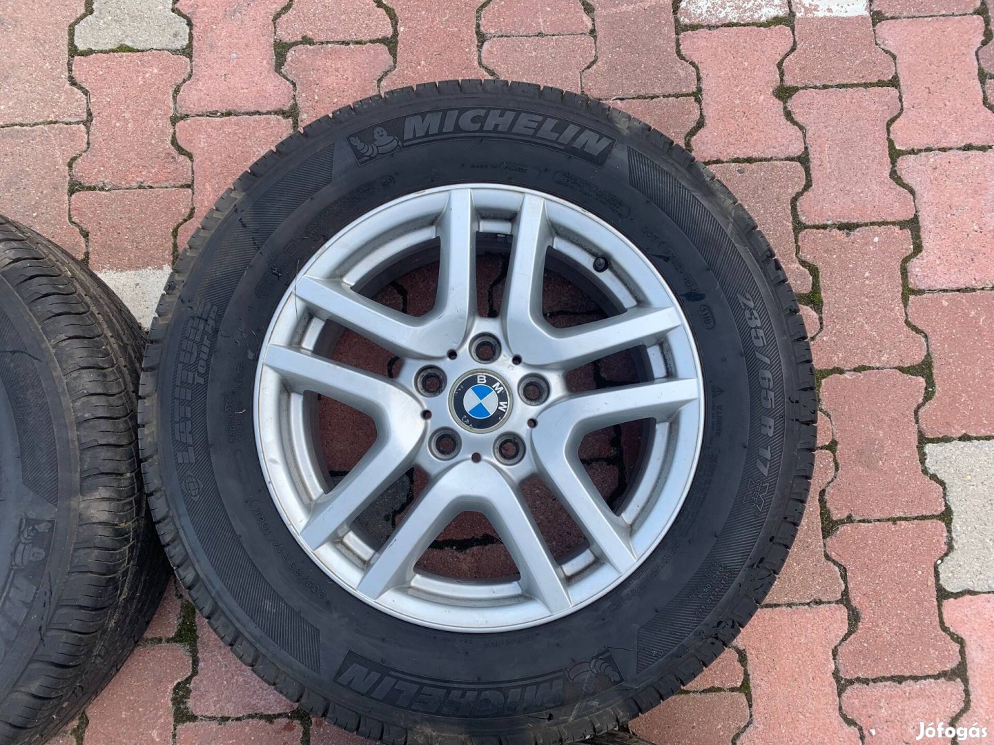 Eladó BMW X5 5x120 235/65 R17 Michelin