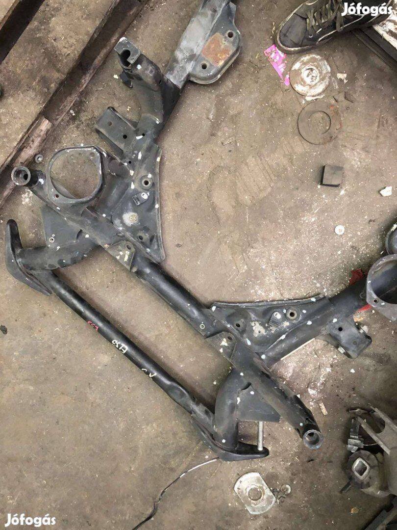 Eladó BMW X5 E53 bölcső első