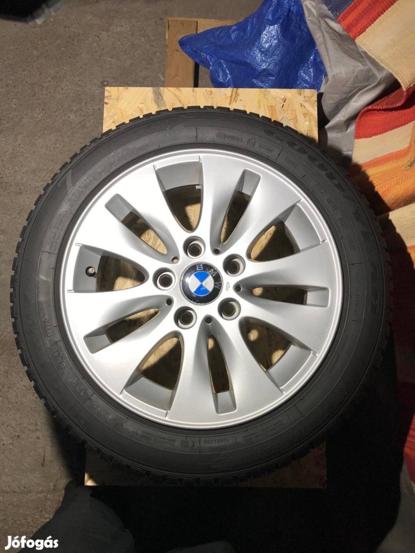 Eladó BMW gyári, hibátlan alufelni szett, 16-os