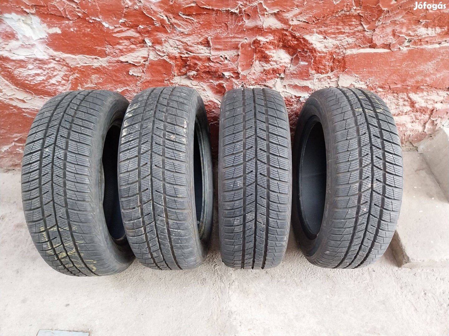 Eladó Barum Polaris 5 205/55R16 DOT21 téli gumi szett
