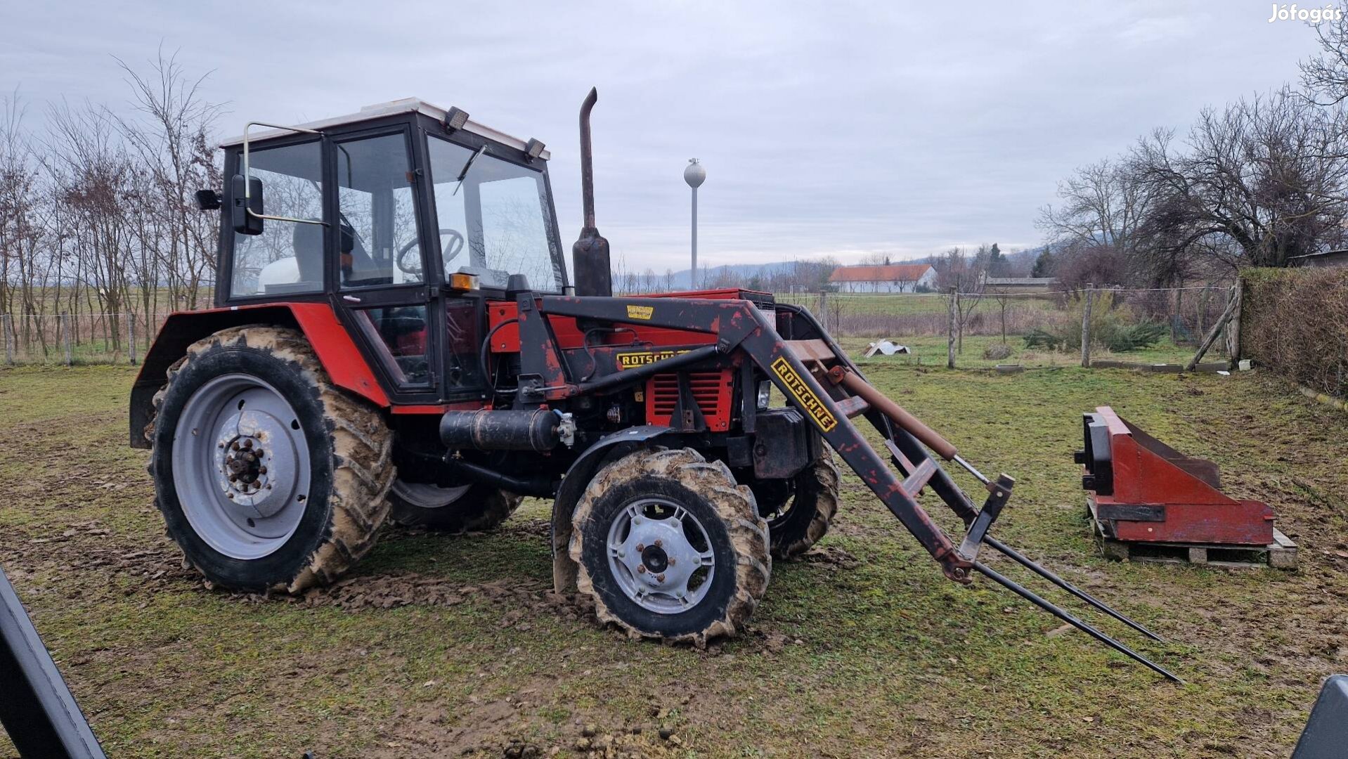 Eladó Belarus MTZ 82 traktor homlokrakodóval