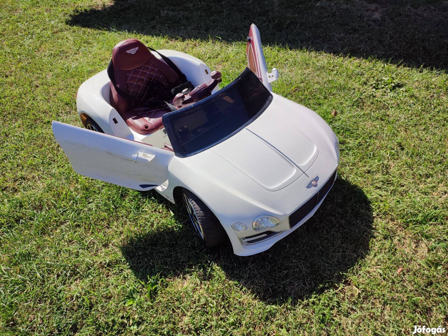Eladó Bentley akkumulátoros kisautó - ajándéknak is szuper választás!