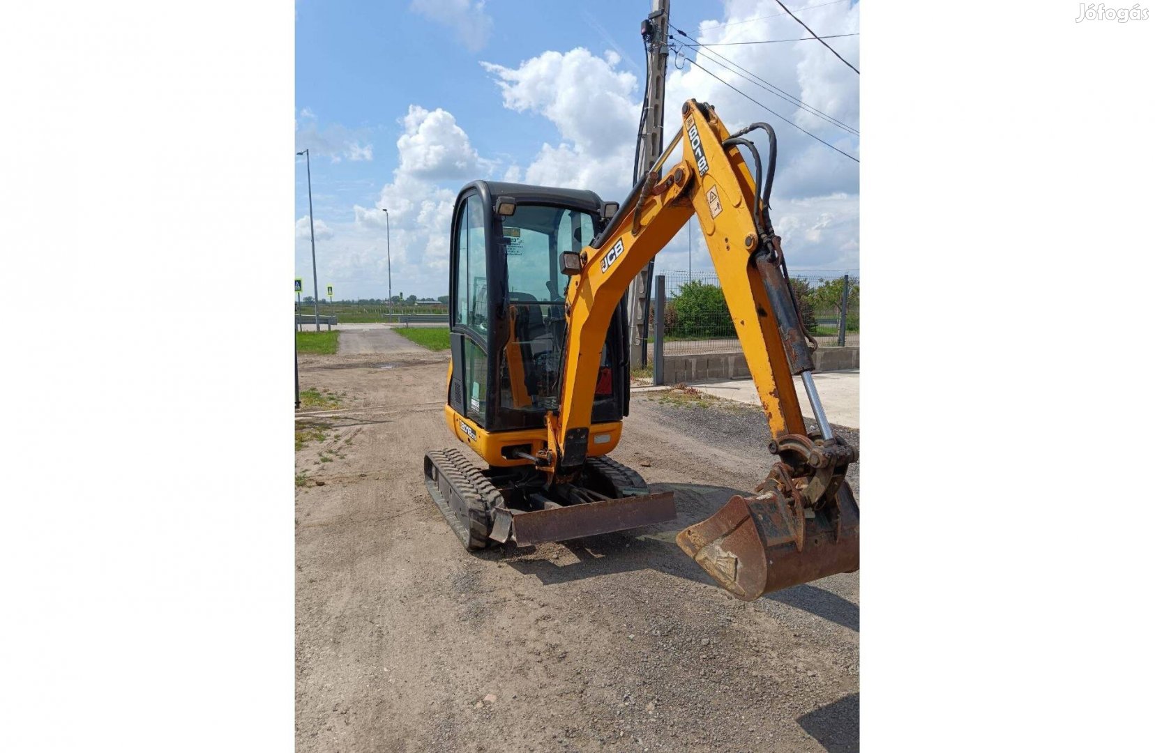 Eladó/Bérelhető JCB 8018 cts