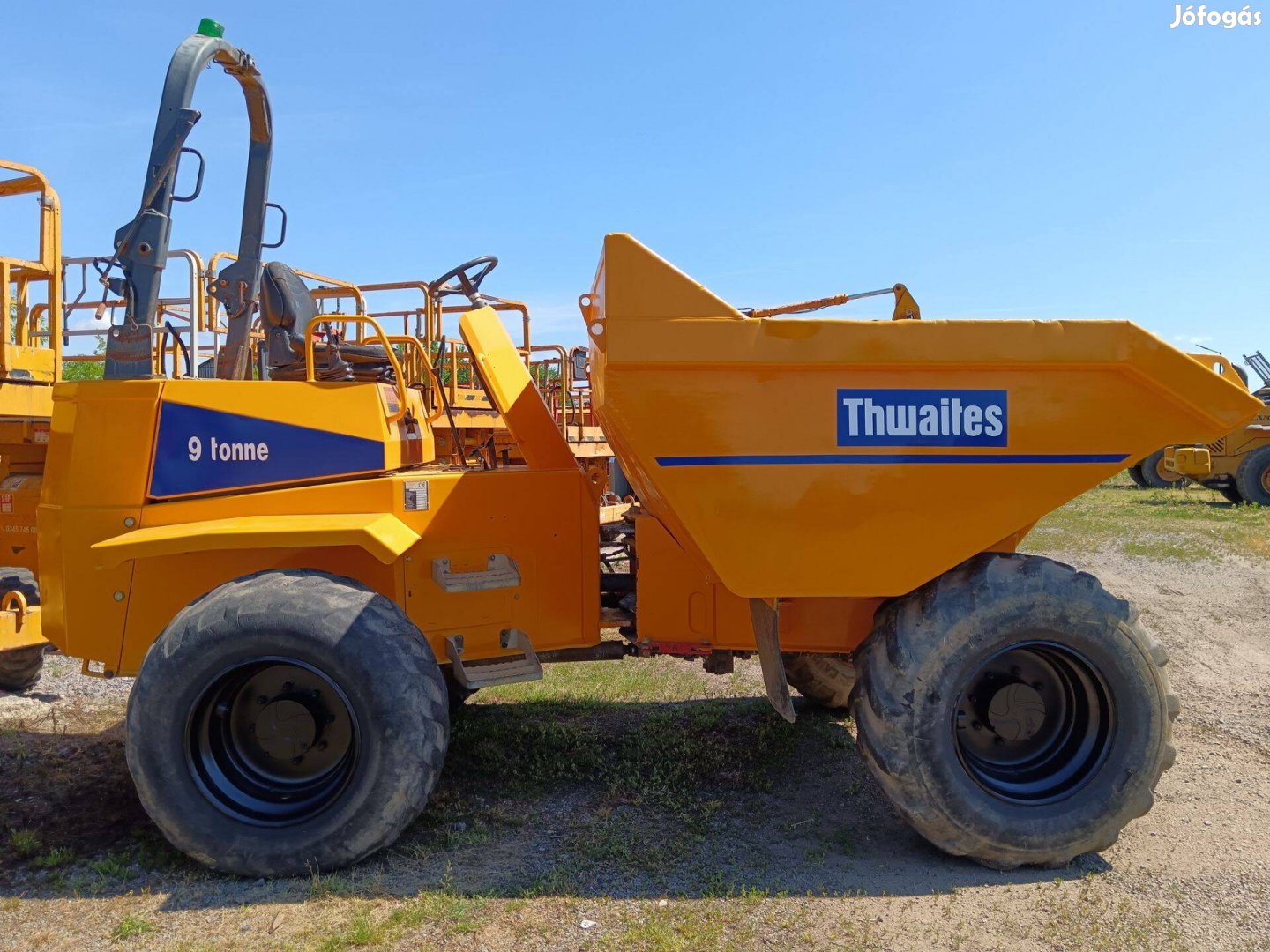 Eladó/Bérelhető Thwaites Mach690 9T
