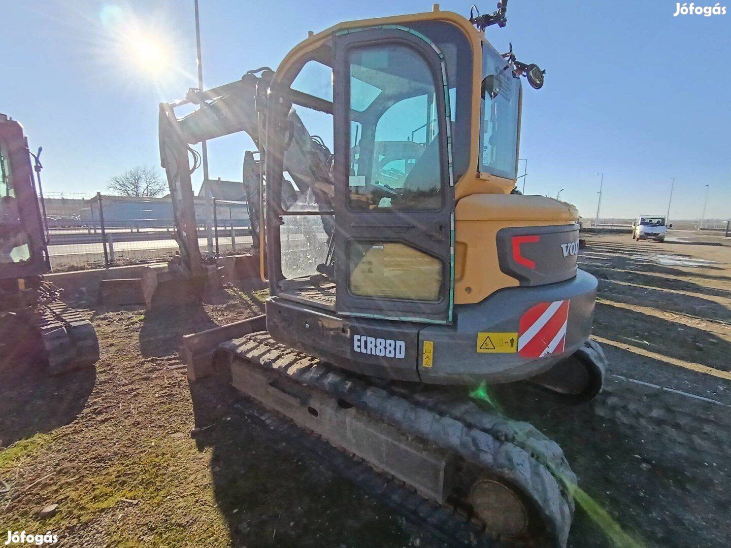 Eladó/Bérelhető Volvo ECR88D