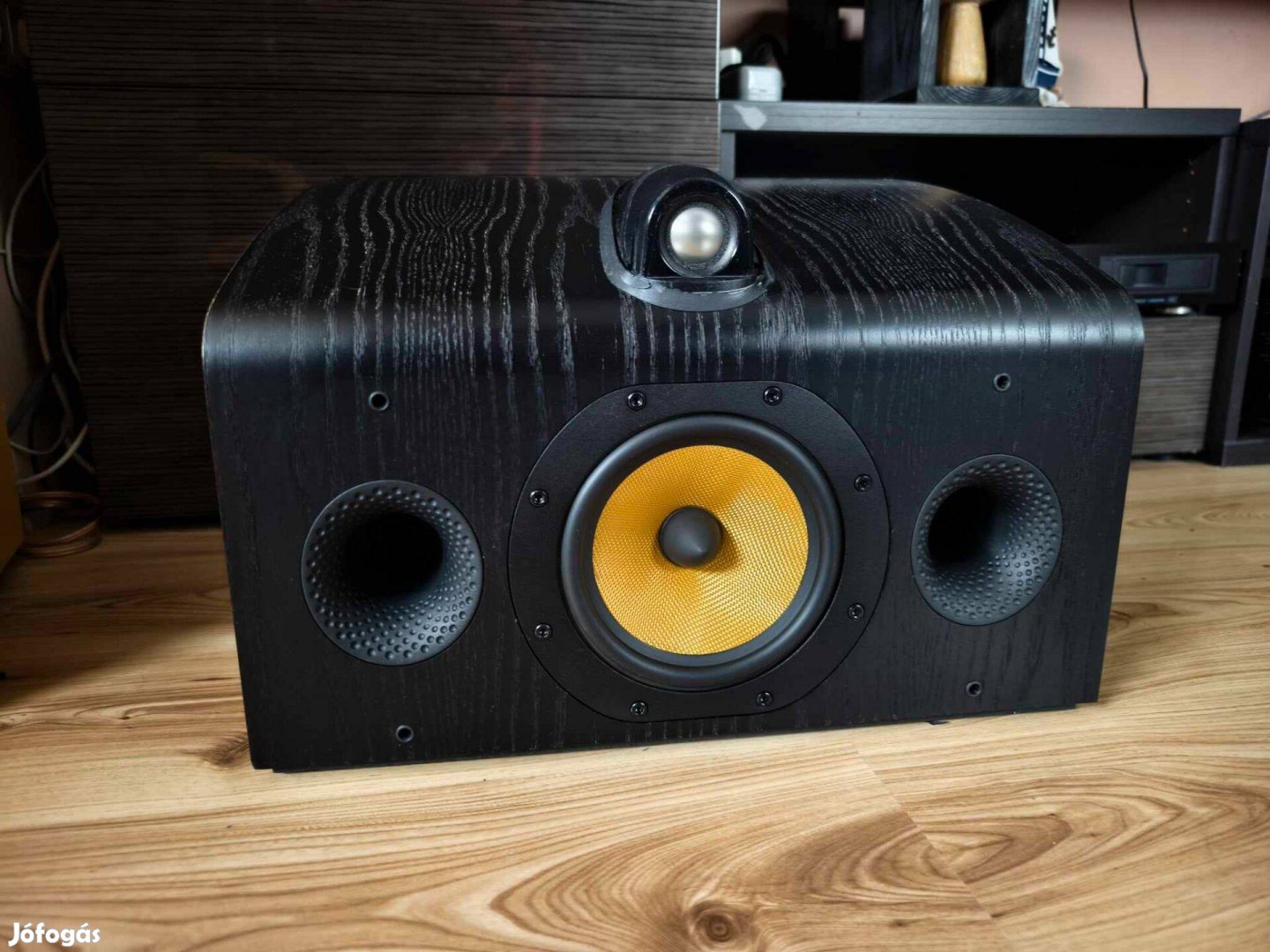 Eladó Bowers & Wilkins HTM 7 center fekete színben