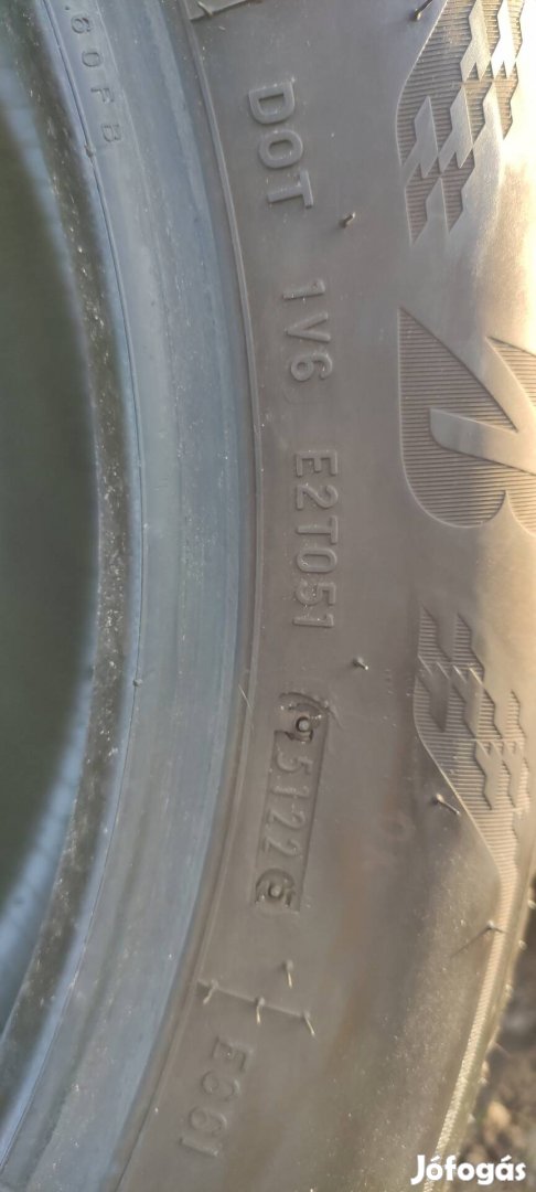 Eladó Bridgestone nyári gumi 215/55 R18 DOT 5122
