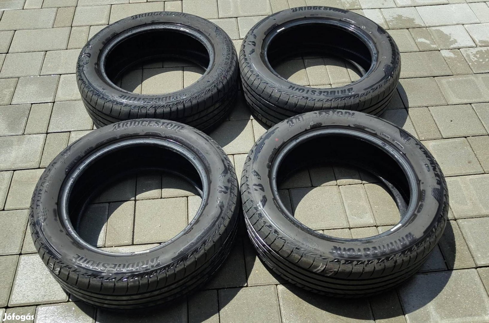 Eladó Bridgestone nyári gumi 235/55R18!