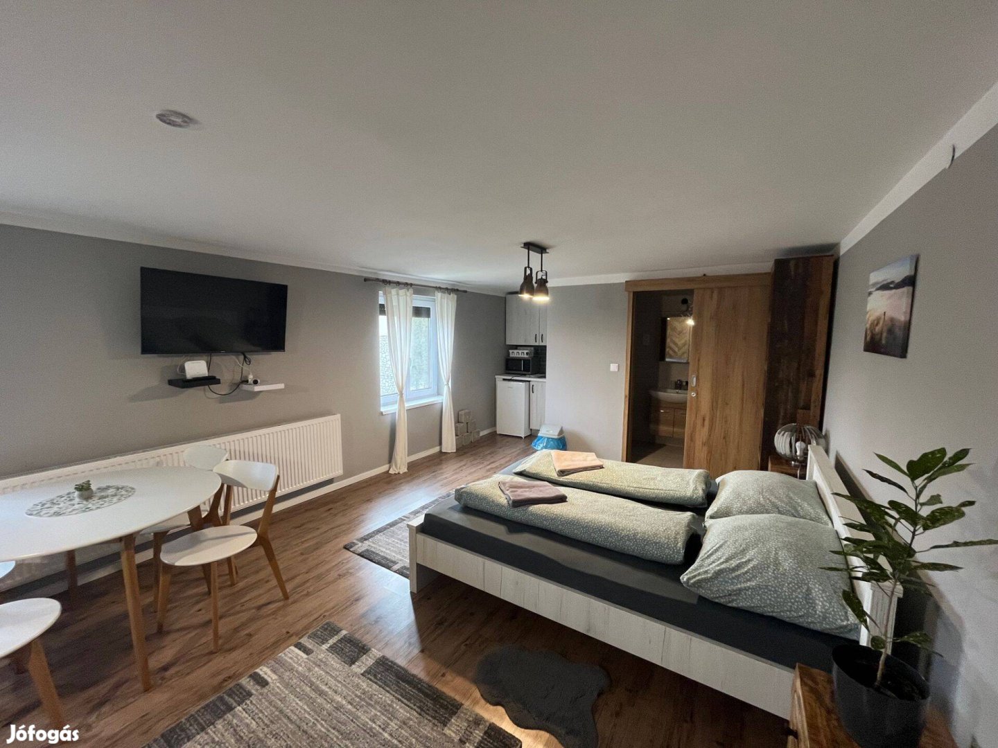 Eladó Bükkszentkereszten két külön épületből álló ingatlan!