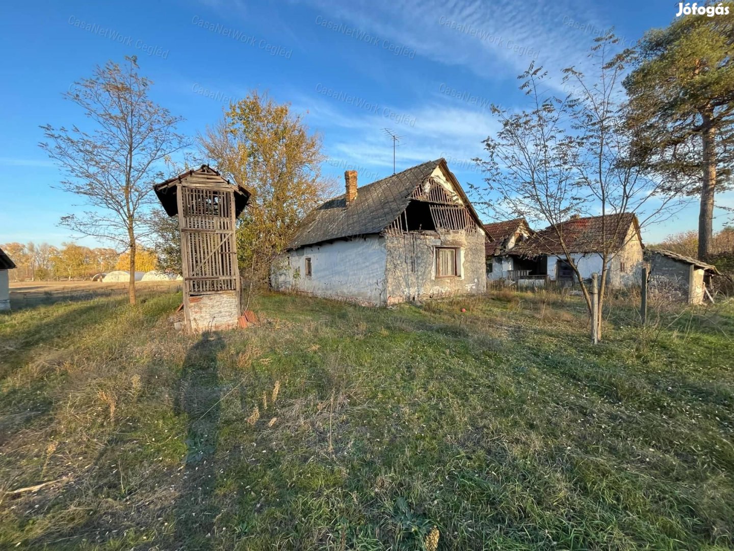 Eladó CSemő külterületén tanya