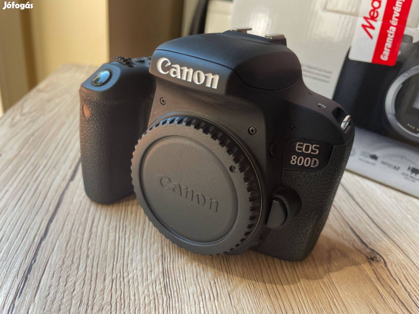 Eladó Canon EOS 800D váz