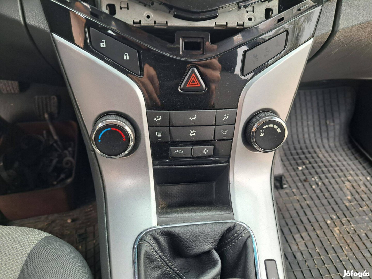 Eladó Chevrolet Cruze fűtéskapcsoló / klíma vezérlő panel