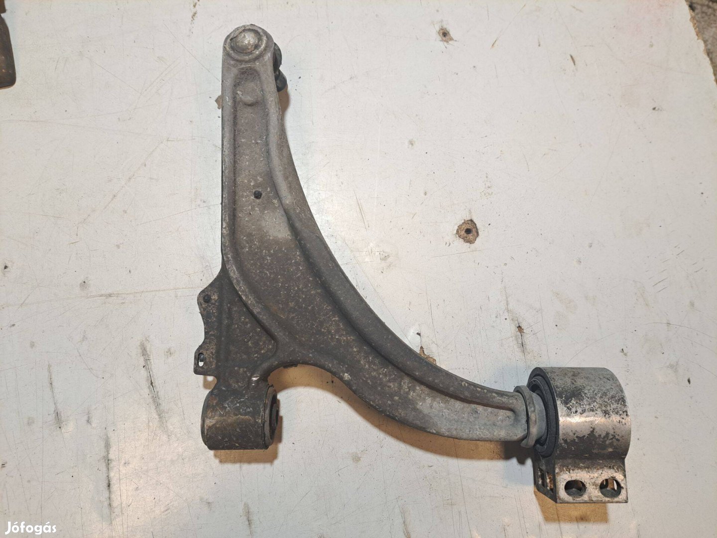 Eladó Chevrolet Cruze lengőkar bal első alsó lengőkar