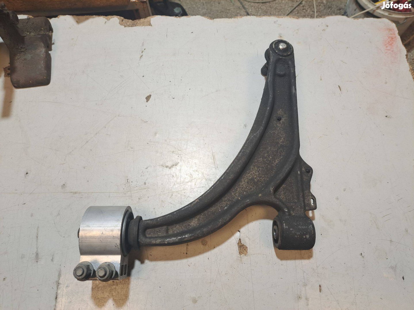 Eladó Chevrolet Cruze lengőkar jobb első alsó lengőkar új szilentel