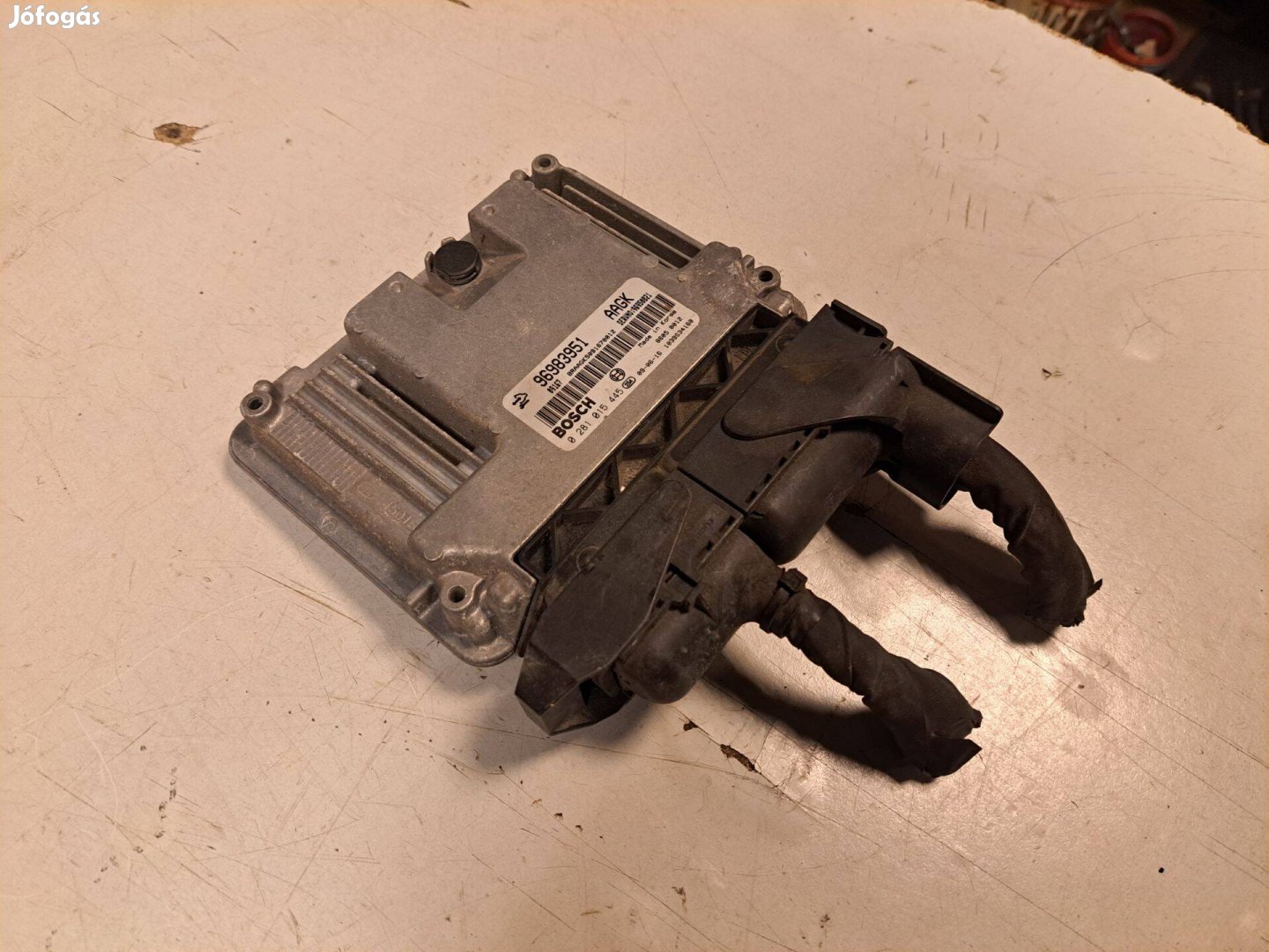Eladó Chevrolet Cruze motorvezérlő / ECU / motor vezérlő 96983951 0281
