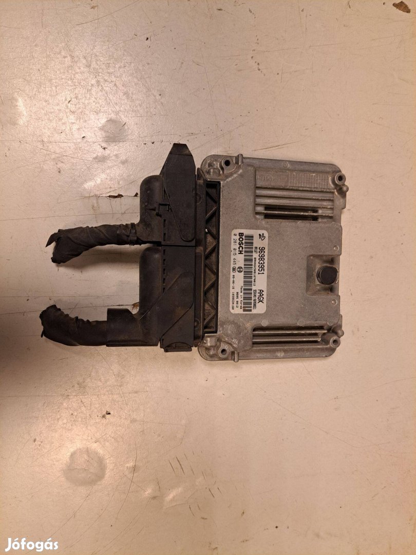 Eladó Chevrolet Cruze motorvezérlő / ECU / motor vezérlő 96983951 0281