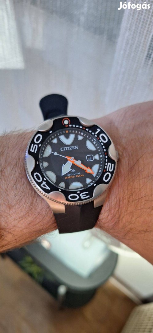 Eladó Citizen Promaster Marine Divers Orca BN0230-04E