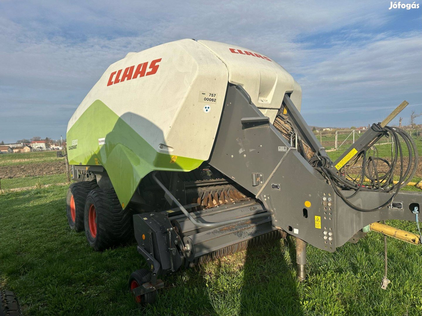Eladó Claas Quadrant 3300 kockabálázó