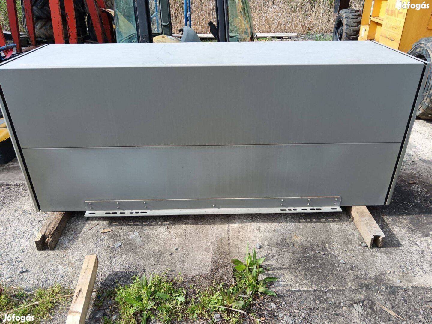 Eladó Coffre Acier Standard Hordozó láda járműre