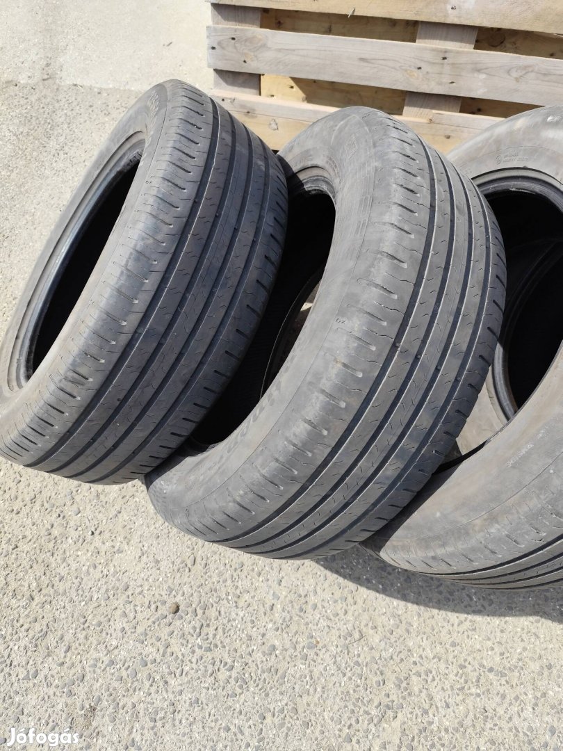 Eladó Continental nyári gumi 235/60r18