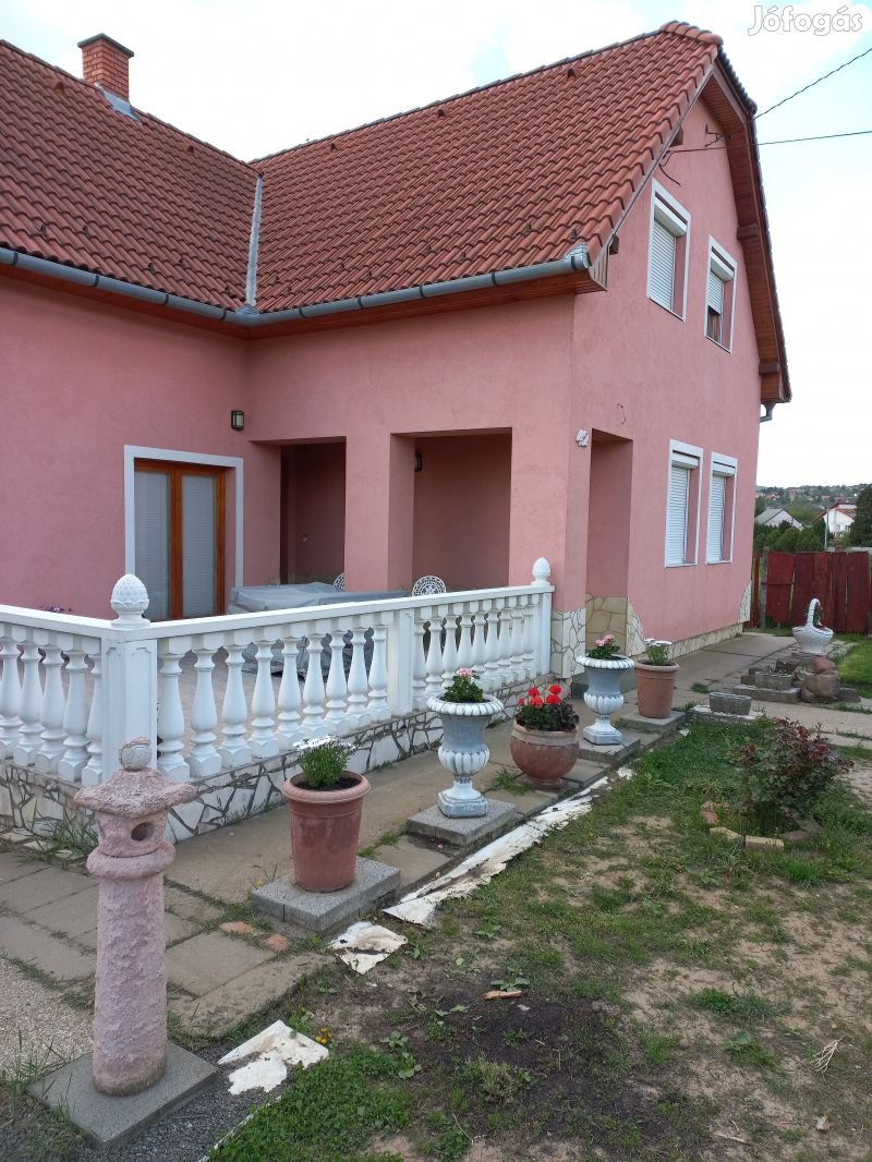 Eladó Családi ház, Pécs-Dobogó Dűlő
