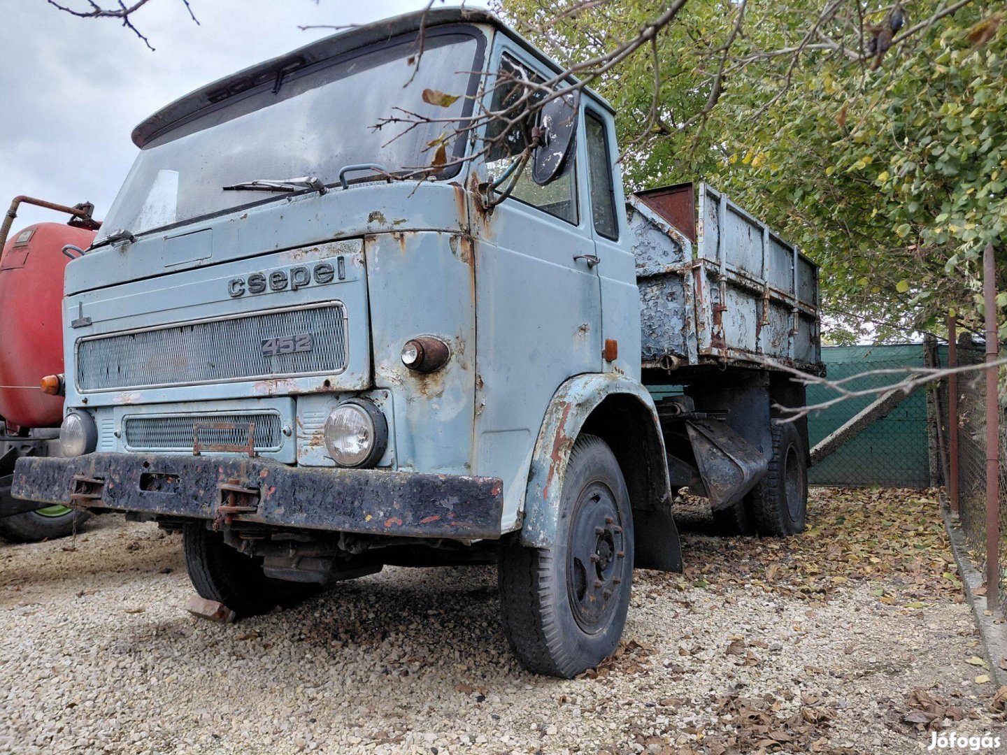 Eladó:Csepel 452
