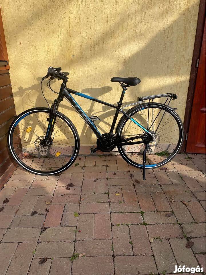 Eladó Cube Curve Pro