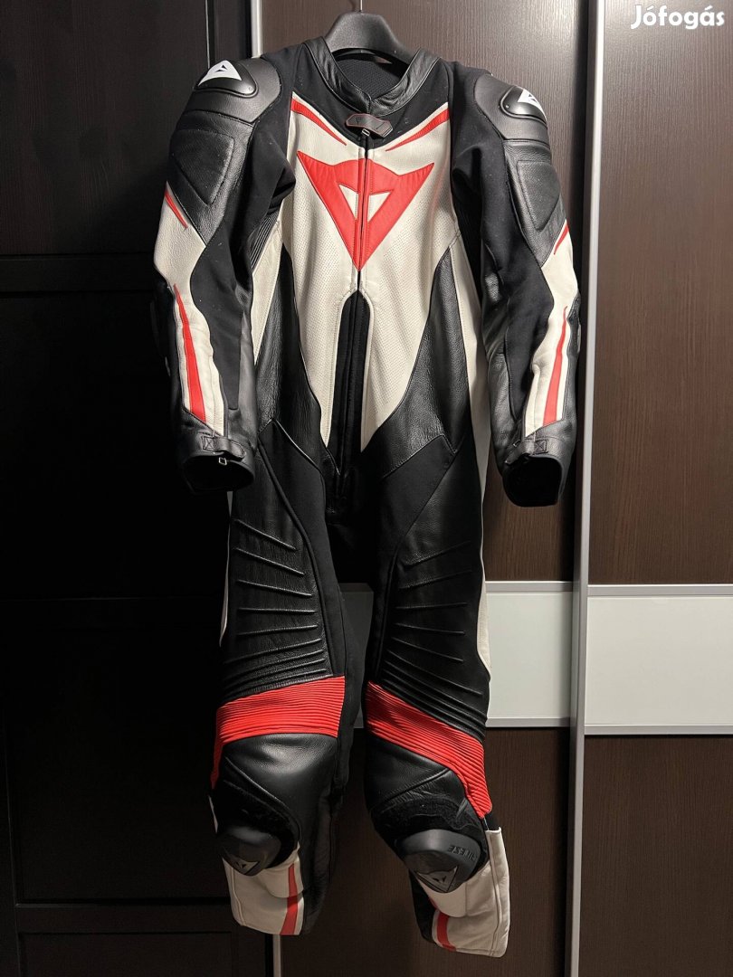 Eladó Dainese bőrruha 54-es méretben!