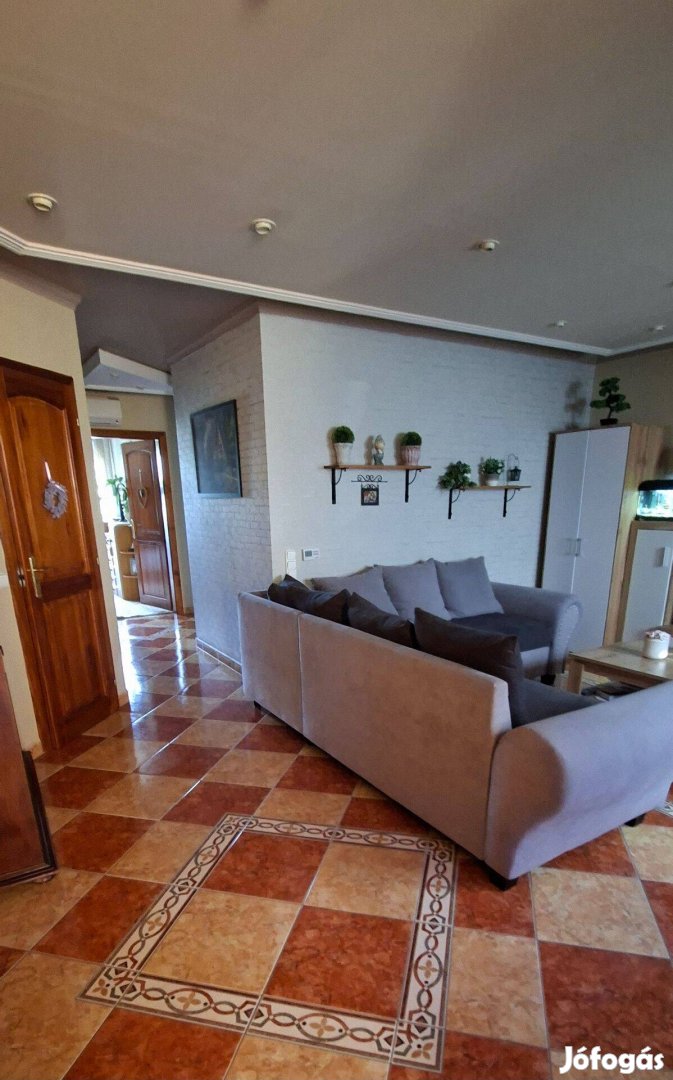 Eladó Debrecen Nagyerdőalján ,Vasvári Pál utcán belső