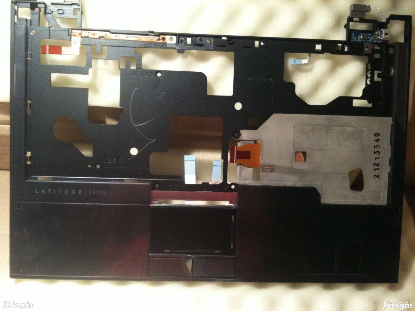 Eladó Dell Latitude E4300 Palmrest Touchpad Bekapcsoló 9Xk2W 09Xk2W