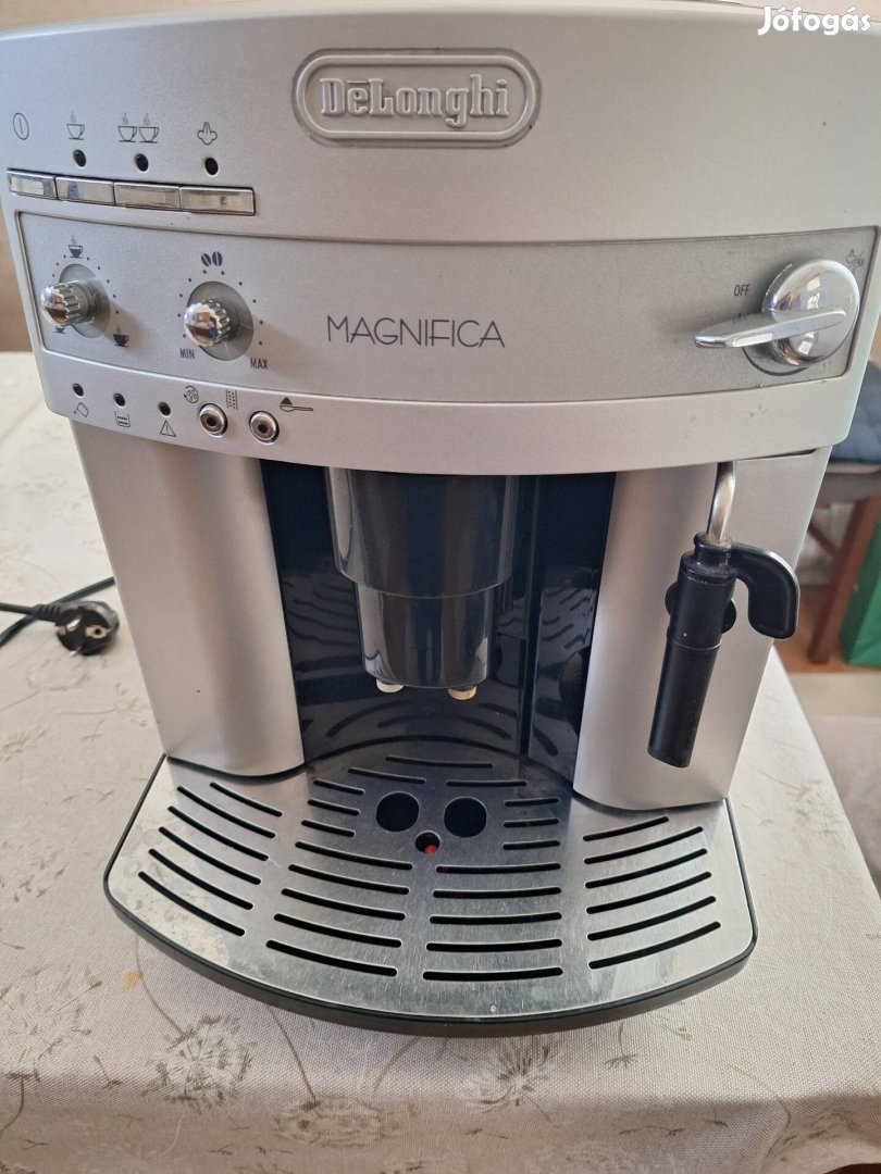 Eladó Delonghi Magnifica kávégép