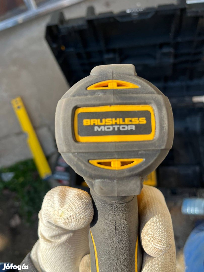 Eladó Dewalt Dck2059d2t