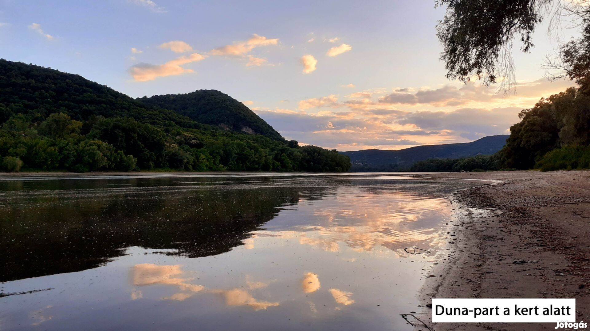 Eladó Duna-parti ingatlan Kisorosziban