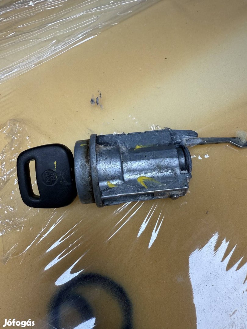 Elado Dyna gyári gyújtás kapcsoló betét kulccsal