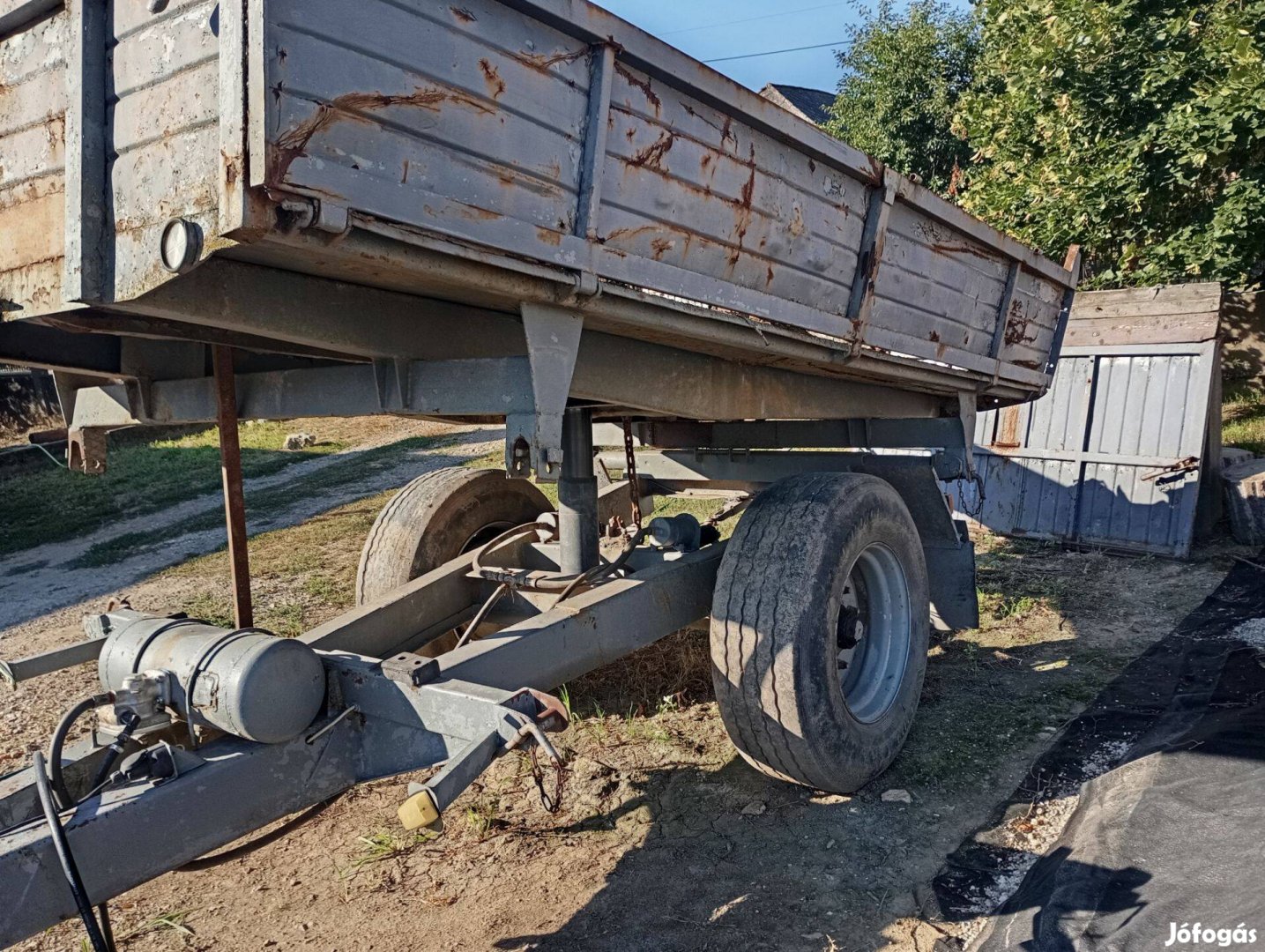 Eladó EB8 pótkocsi