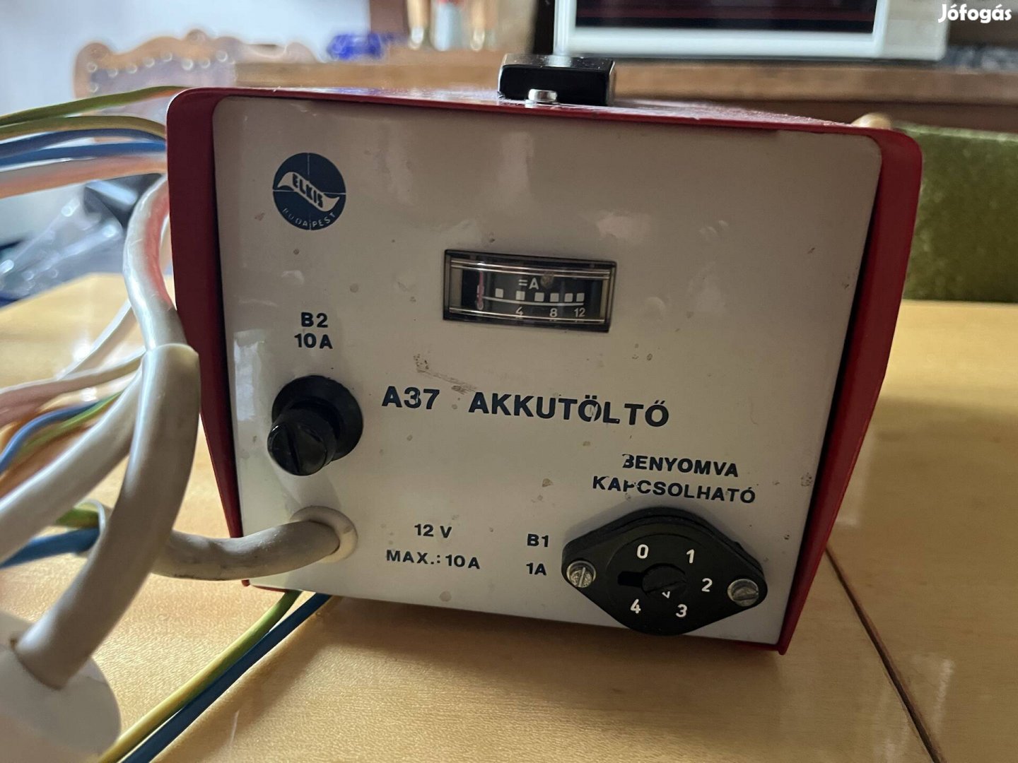 Eladó ELKIS A37 akkumulátortöltő