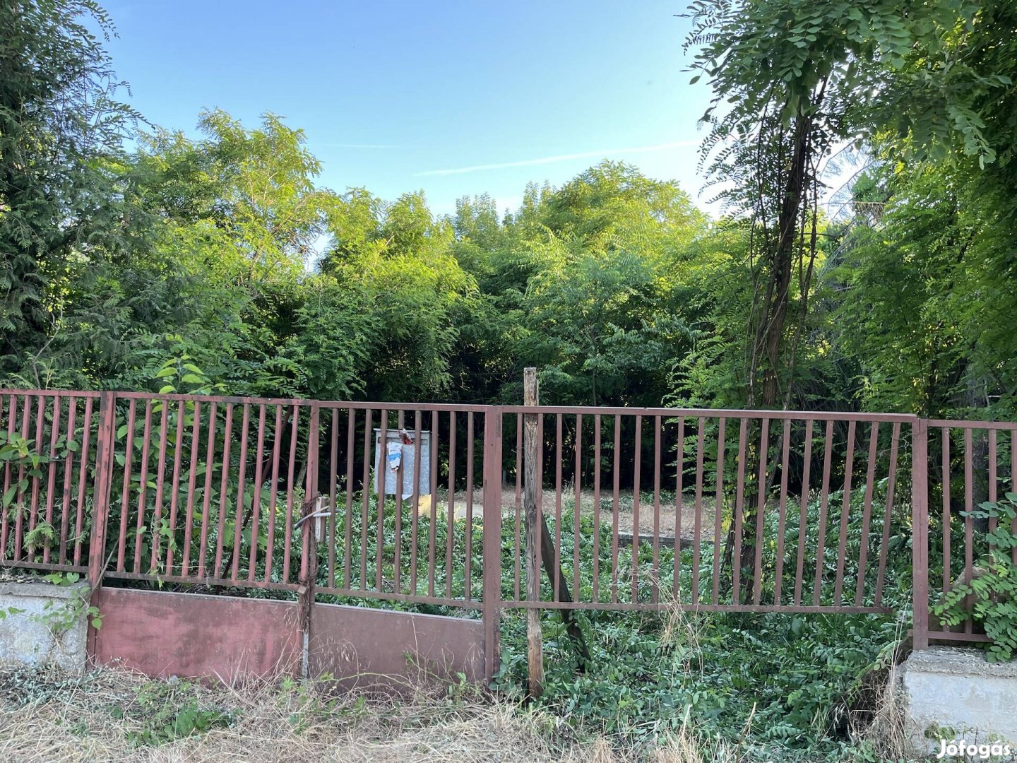 Eladó Építési telek+ 110m2 alap
