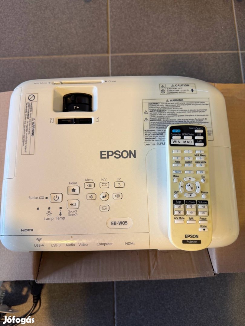 Eladó Epson EB-W05 projektor
