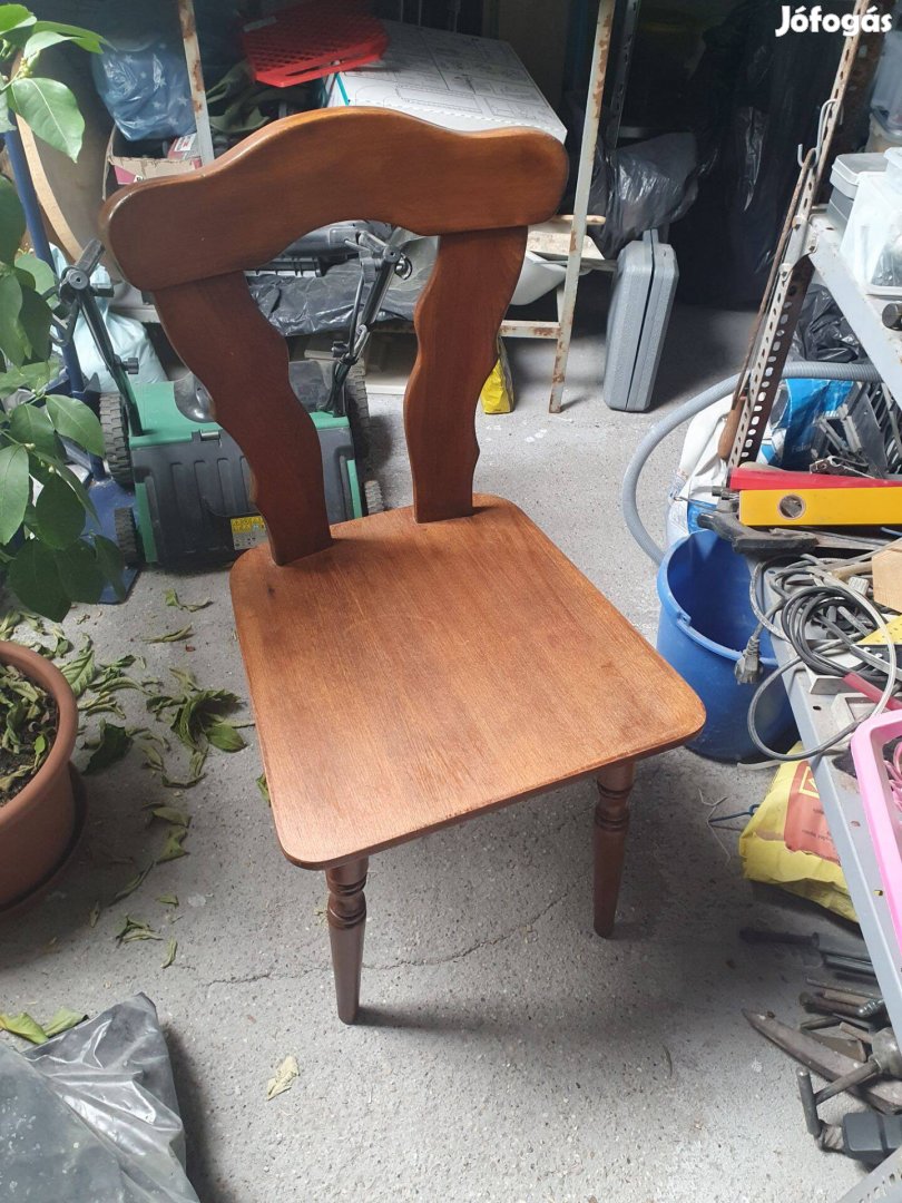 Eladó Fa Szék