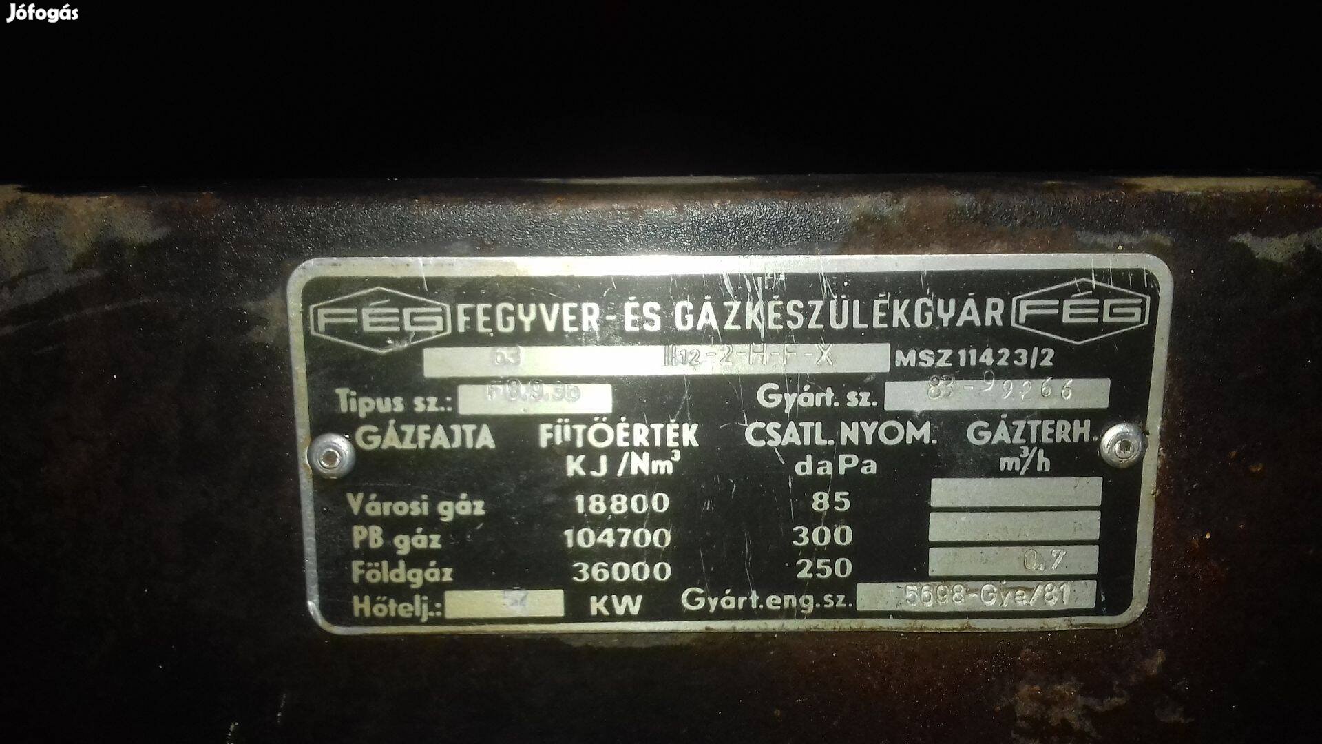 Eladó Fég parapetes konvektor 5,2kw