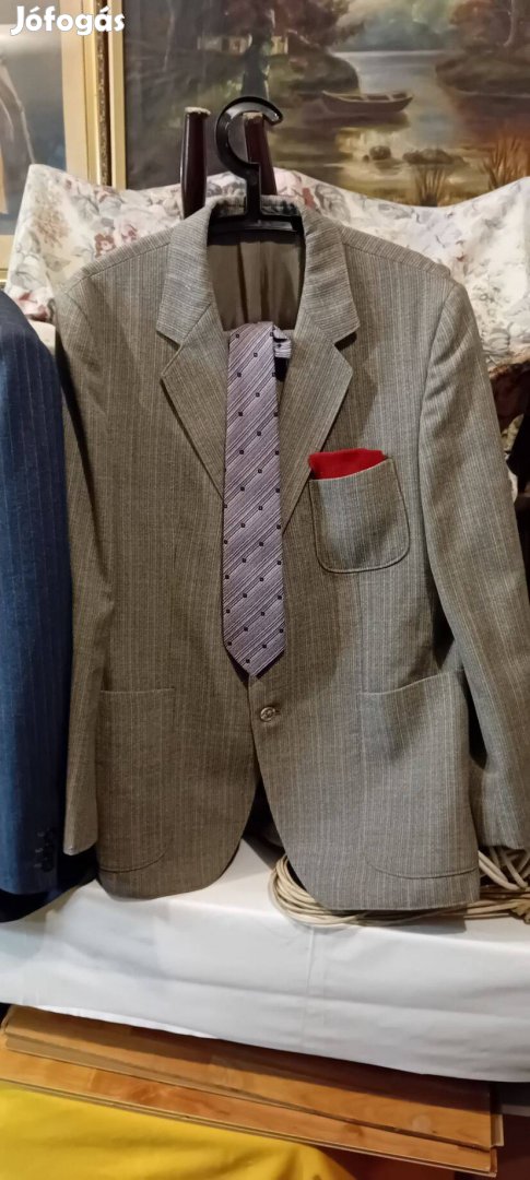 Eladó Férfi Szürke Öltöny új. 50- es