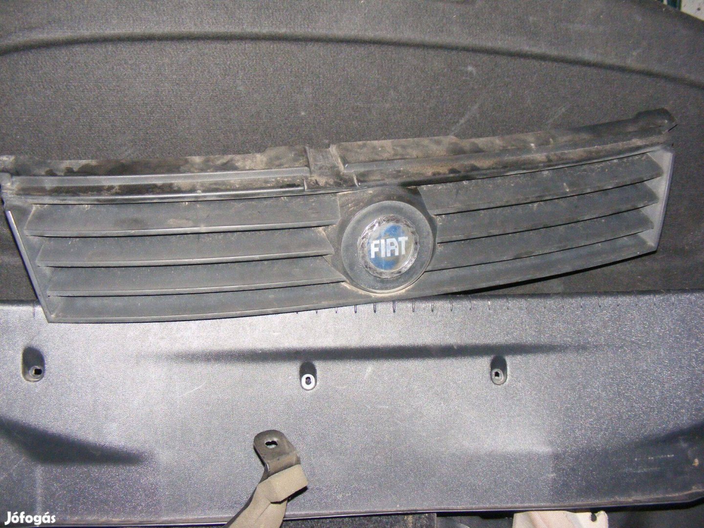 Eladó Fiat Stilo 1.6 16v Hűtőrács