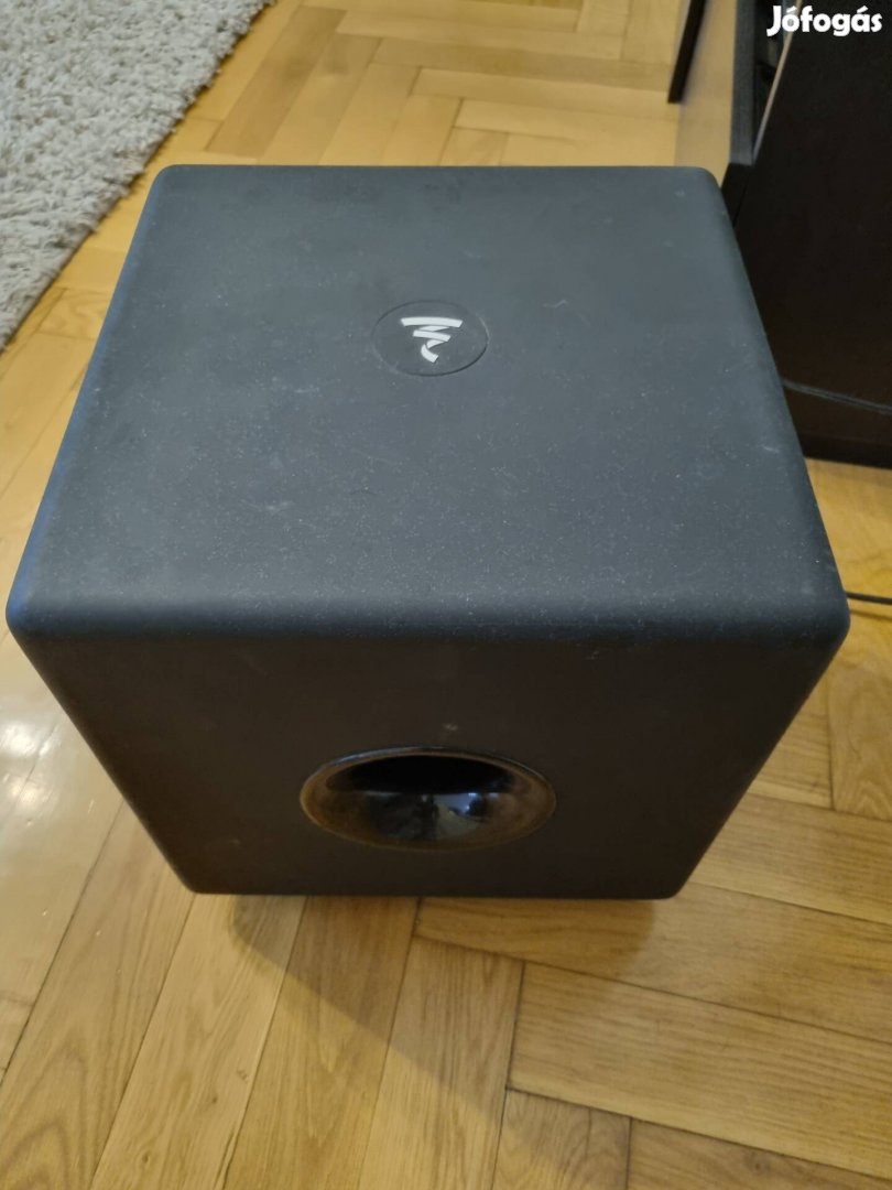 Eladó Focal sub