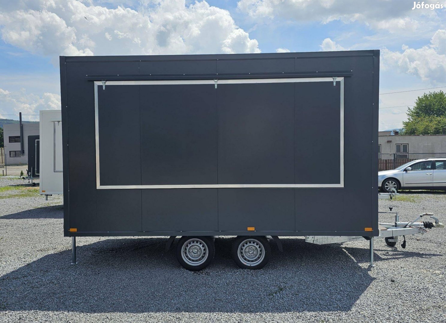 Eladó Food Truck Büfékocsi 4m-2700 kg