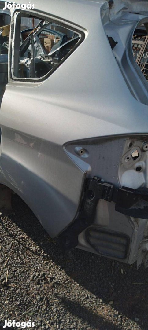 Eladó Ford C-Max bal hátsó sárvédő negyed