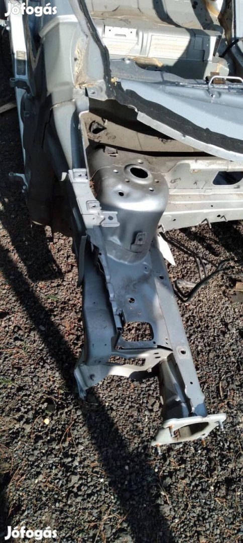Eladó Ford C-Max jobb első negyed nyúlvány