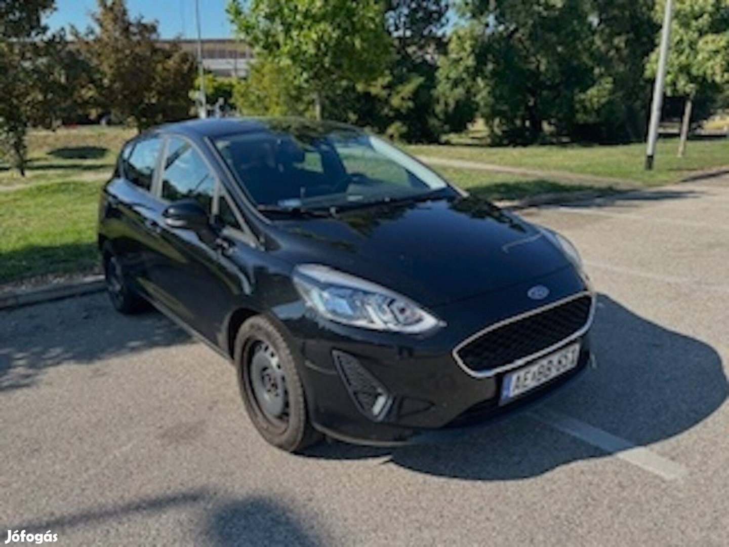 Eladó Ford Fiesta megkímélt állapotban, vezetett szerviz könyvvel