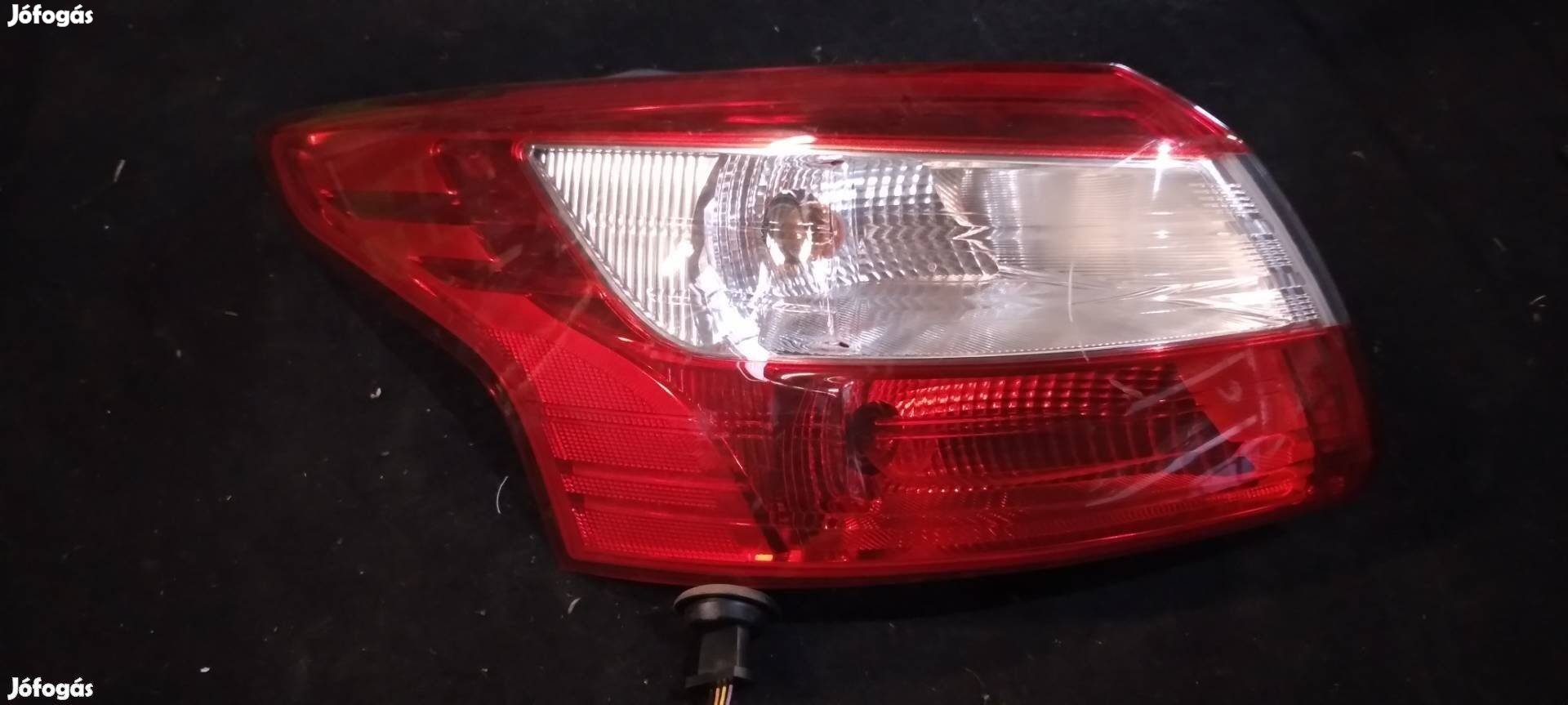 Eladó Ford Focus MK3 Sedan bal hátsó lámpa