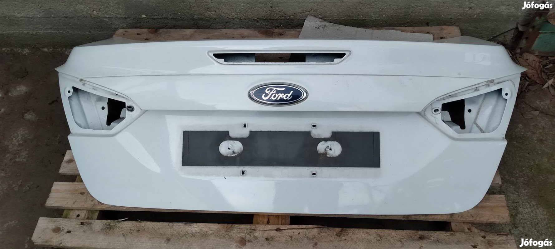 Eladó Ford Focus MK3 Sedan csomagtér ajtó Szedán