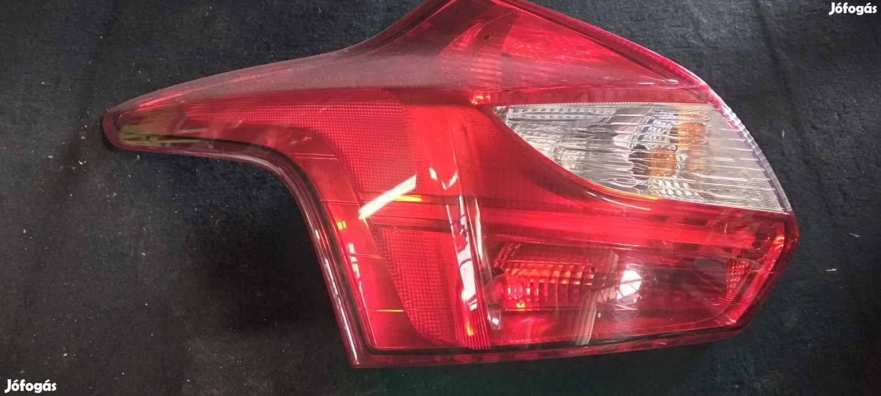 Eladó Ford Focus MK3 bal hátsó ötajtós lámpa